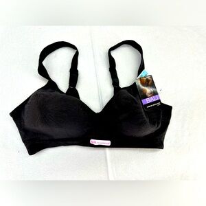 NWT Bali black bra- no wire, soft band. 40C